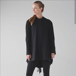 NWT Lululemon Swing Trench